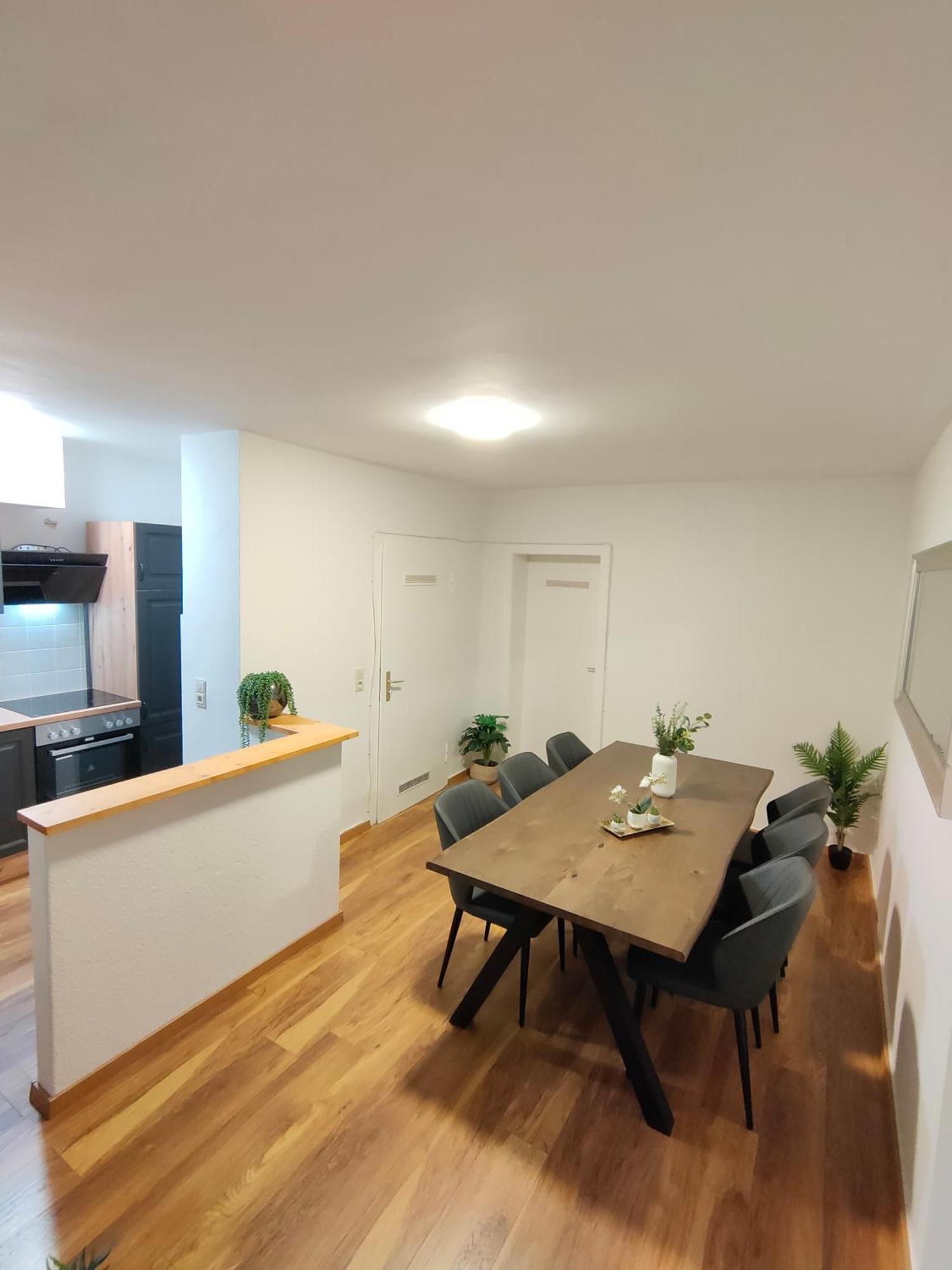 Large Central Apartment - Modern & Fully Equipped - Near Fair Köln Eksteriør billede